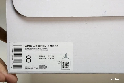 Air Stardust” FB9892-670 Jordan 1 SE“Red Mid 0905
